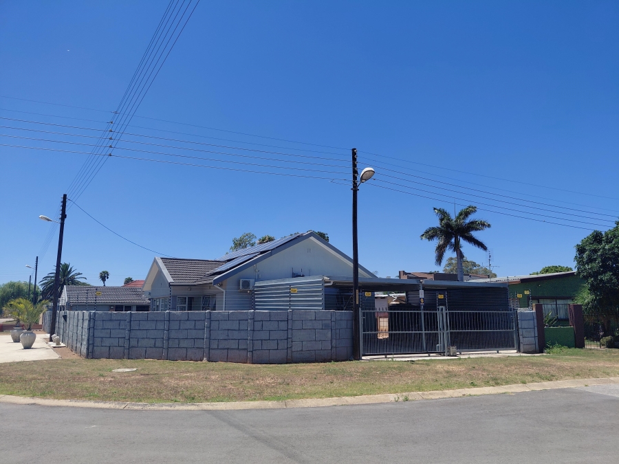 4 Bedroom Property for Sale in Retief Eastern Cape